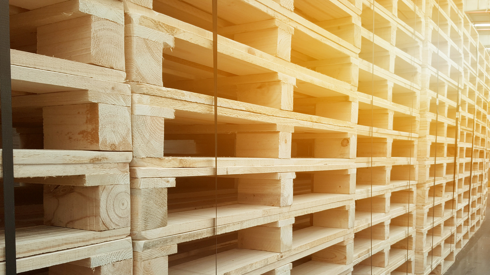 Pallet Rental Services - Premium Wooden Packaging Solution